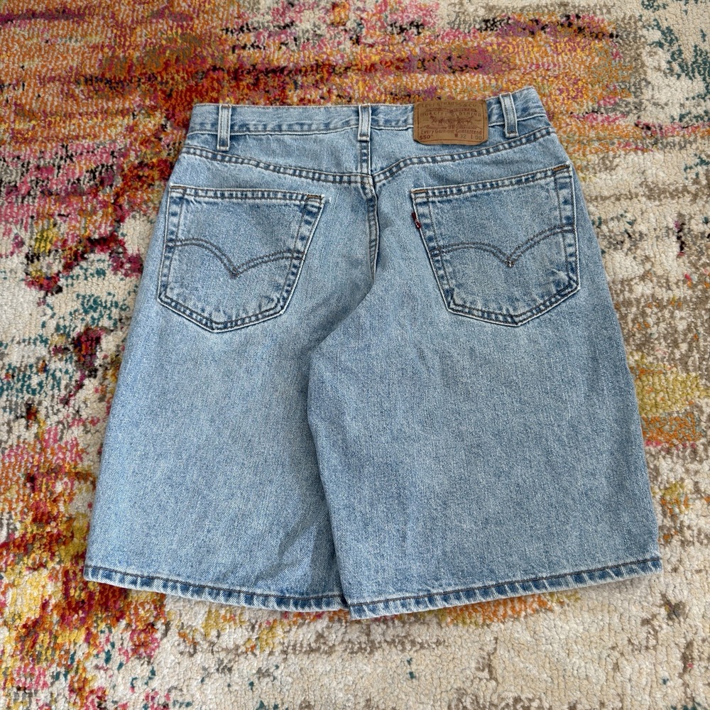 Vintage USA Made Levis 550 Light Wash Denim Shorts Mens 32 Relaxed Fit Jorts